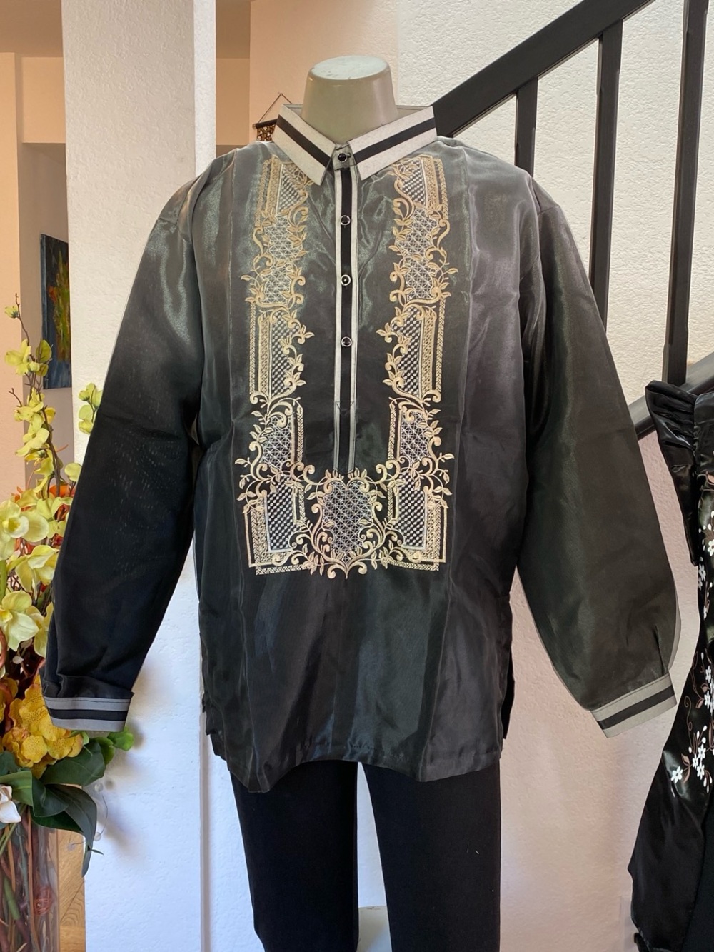 Filipino Barong Tagalog Black Men's Embroidered Long-Sleeve Shirt Jacket